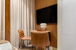 Style & Sophistication l Apartment in 16 on Bree