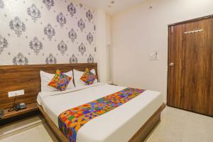 TRPOTELS Prince Mama