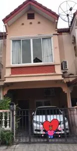 Townhouse 2 Floors @Lertubon Watcharaphon - Ban Chorakhe Bua