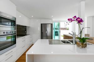 Seashells on Sunrise, Sunrise Beach