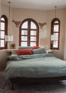 Phòng Giường Đôi Có Phòng Tắm Riêng (Double Room with Private Bathroom)