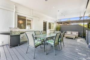 Pet Friendly Oasis By The River, Noosaville