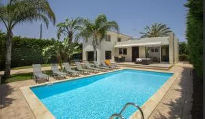 Soothing Sunset Villa With Private Pool, 200m from the Beach - Meneou