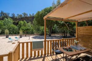Campings Camping Le Bois Fleuri : photos des chambres