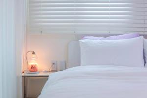 [New]Spellbinding House Hongik St. Exit2 10min