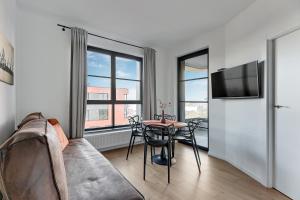 DOKI Living & Foodhall Apartament