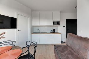 DOKI Living & Foodhall Apartament z widokiem na Marinę Cesarską