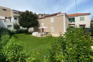 Villetta indipendente con giardino vicino al mare - Colonnella