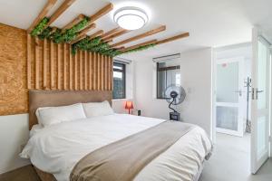 Cape Town Skyroof Apt LoadShedding Proof Ocean Views