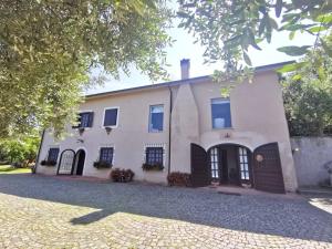 Apartment in LuxuryProperty PrivatePOOL Garden BBQ AirC x8