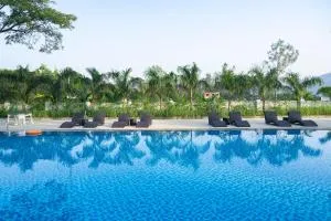 Sterling Stolen Heaven Lonavala - Kārli