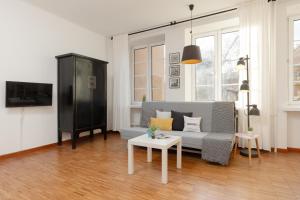 Warsaw Old Town Spacious Studio Piwna by Renters