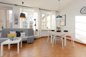 Warsaw Old Town Spacious Studio Piwna by Renters