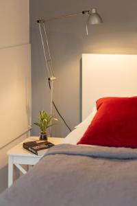 Warsaw Old Town Spacious Studio Piwna by Heyrent