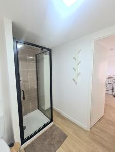 Appartements Moderne et charmant T2 : photos des chambres