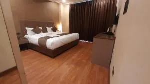 HOTEL BLEST PARK - Machhrauli