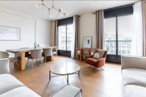 Avenue Montaigne Luxury Apartment 2BR 4P