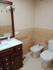 La casita de Miguel, con garaje y piscina