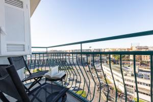 Piramide view by Rental in Rome