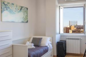 Piramide view by Rental in Rome