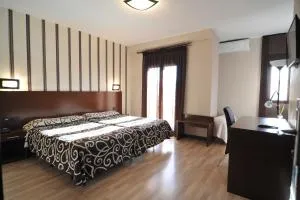 Hotel Ciudad de Plasencia - Villarreal de San Carlos