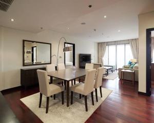 Authentic 2 bdr in Royal Amwaj North Residences