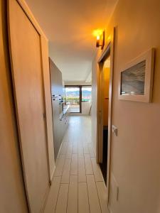 Superbe 2 pièces TERRASSE PISCINE VUE PARKING