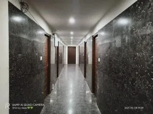 Hotel Shiva Haridwar - nearby bus and railway station - Kankhal