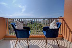 Premium 2BHK -10 min to GOI airport & beach -Pool access -Balcony with city view