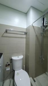 Shore 2 1Br Suite with Balcony within Mall of Asia Complex