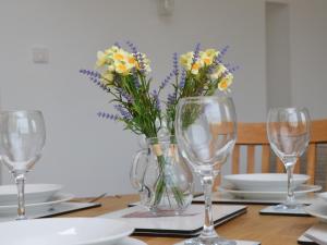 2 bed in St Davids 42280