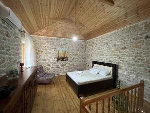 Polyxeni Apartments & Rooms