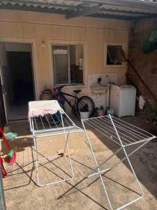 Casa de 2 quartos toda mobiliada