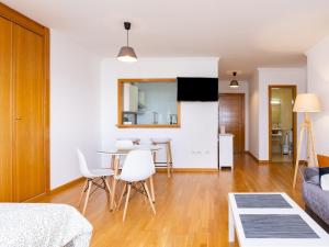 Home2Book Charming Studio Santa Cruz City Views