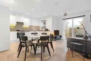 Spacious Clapham Apartments - London