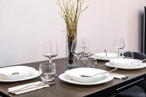 Kapana Beat 2-bedroom apt. Top Center