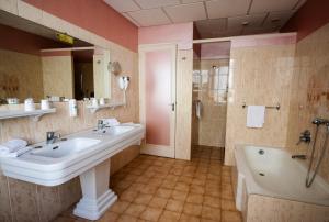 Hotels Cit'Hotel Sphinx - Hotel : photos des chambres