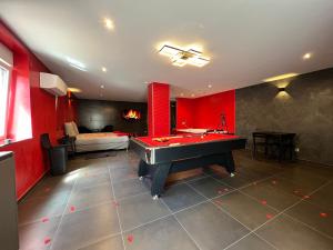 Le Confidenspa Loft 55m2 Jacuzzi - Billard - Cheminée - Terrasse
