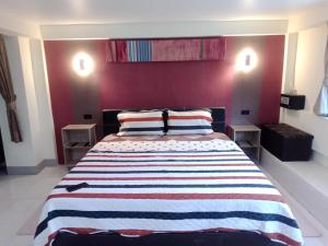 Living Room Guesthouse & Cafe Bar