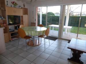 Biscarrosse Lac Villa 2 chambres et jardin à Navarrosse