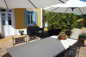 Quinta Amarela XL by Portucasa