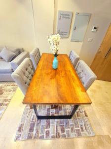 Fabulous Sea view 1 BR & private Garden to the pool at Mangroovy