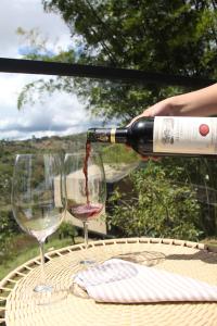 Cabañas para parejas cerca a Medellín - LUUM By Roots Rentals