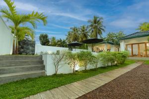 The Dahlia Residence