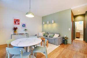 Appartements Elegant Apartment : photos des chambres