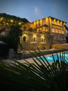 Domaine de la Pinède - Ucel