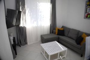 Tamarindo Dominicus by Mireya