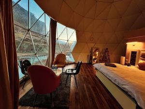 YOLO Outdoors - Riverside Luxury Domes, Jispa