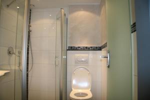 Single Room with Shower room in Hotel Fortune