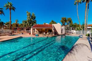 The Palm Searcher, Unit 344